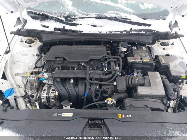 HYUNDAI ELANTRA PREFERRED - 10