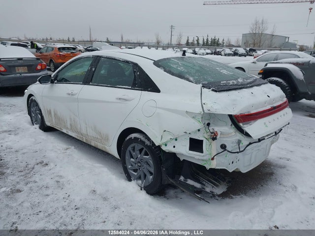 HYUNDAI ELANTRA PREFERRED - 3