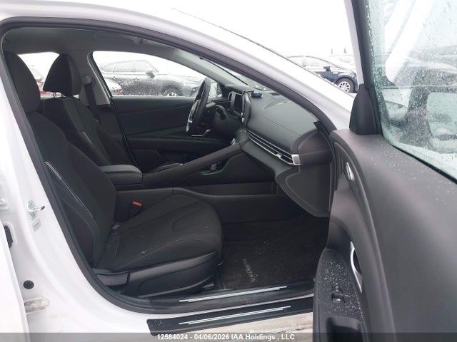 HYUNDAI ELANTRA PREFERRED - 5