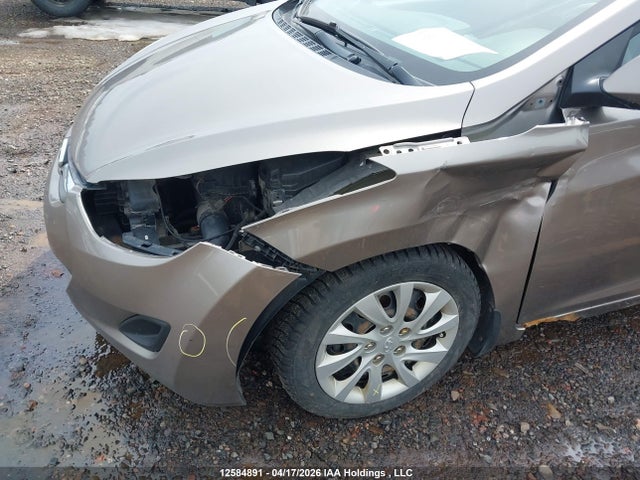 HYUNDAI ELANTRA GL - 6