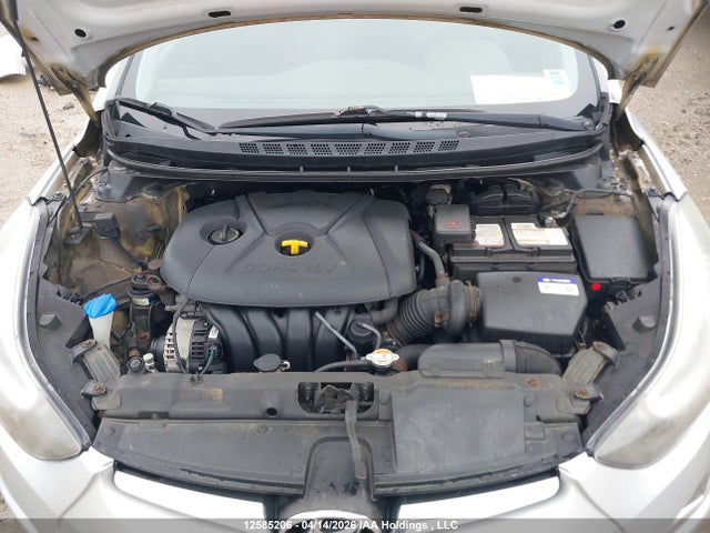 HYUNDAI ELANTRA - 10