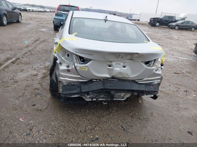 HYUNDAI ELANTRA - 6
