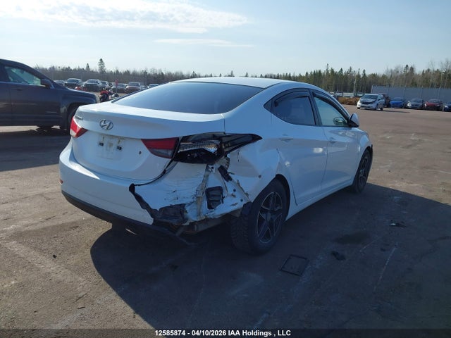 HYUNDAI ELANTRA - 6