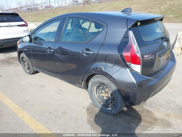 TOYOTA PRIUS C - 3