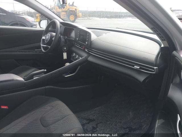 HYUNDAI ELANTRA ESSENTIAL - 5