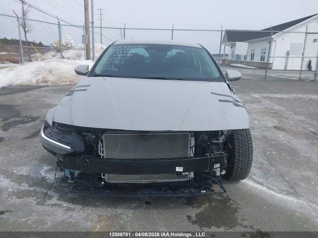 HYUNDAI ELANTRA ESSENTIAL - 6