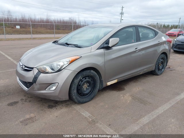 HYUNDAI ELANTRA GLS - 2