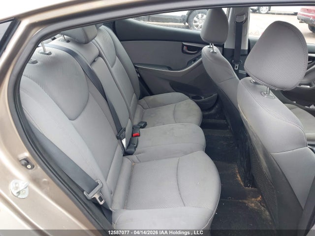 HYUNDAI ELANTRA GLS - 8