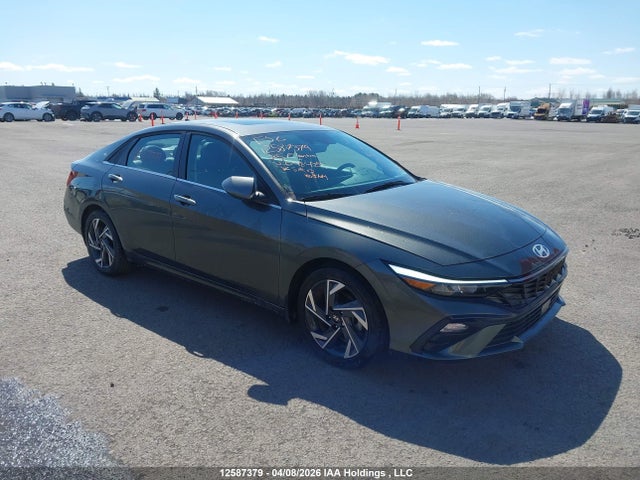 HYUNDAI ELANTRA LUXURY - 1