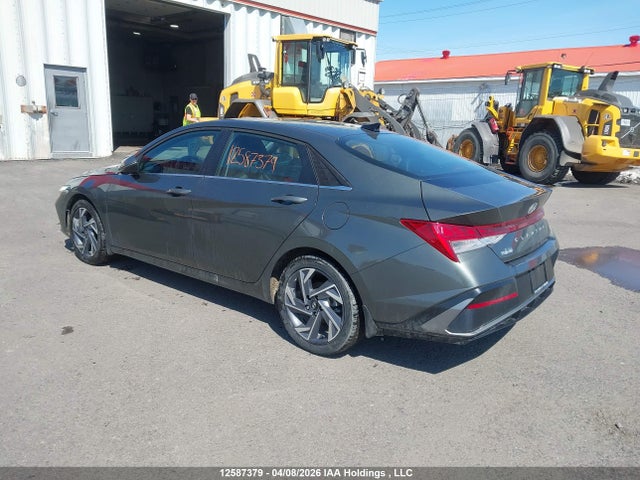 HYUNDAI ELANTRA LUXURY - 3