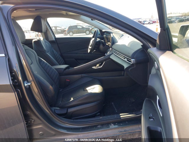 HYUNDAI ELANTRA LUXURY - 5