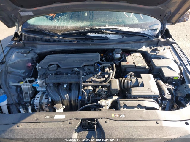 HYUNDAI ELANTRA LUXURY - 9