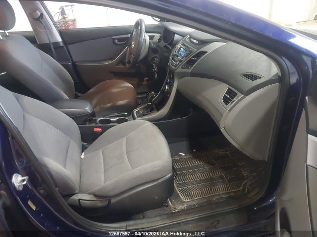 HYUNDAI ELANTRA SE/SPORT/LIMITED - 5