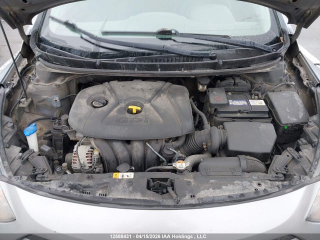 HYUNDAI ELANTRA - 10