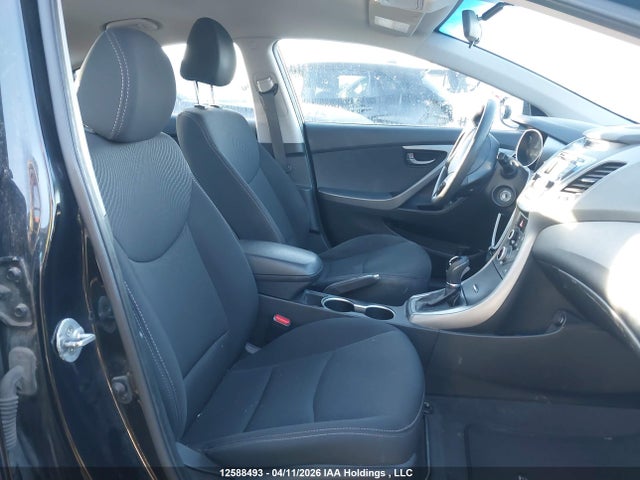 HYUNDAI ELANTRA SE/SPORT/LIMITED - 5