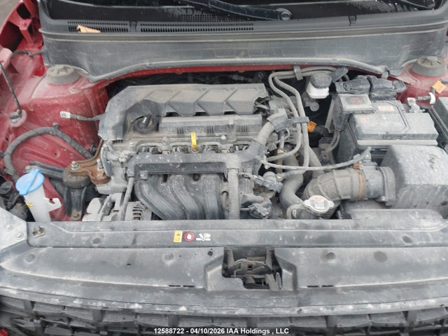 HYUNDAI VENUE ESSENTIAL AUTO IVT WITH TWO-TONE BODY COLOUR - 10