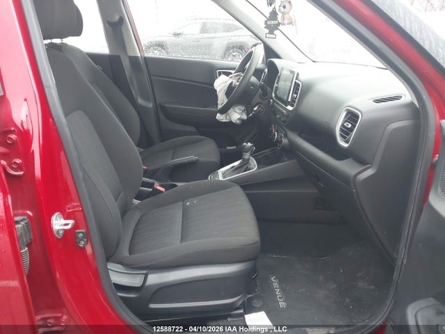 HYUNDAI VENUE ESSENTIAL AUTO IVT WITH TWO-TONE BODY COLOUR - 5