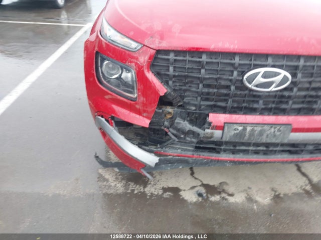 HYUNDAI VENUE ESSENTIAL AUTO IVT WITH TWO-TONE BODY COLOUR - 6