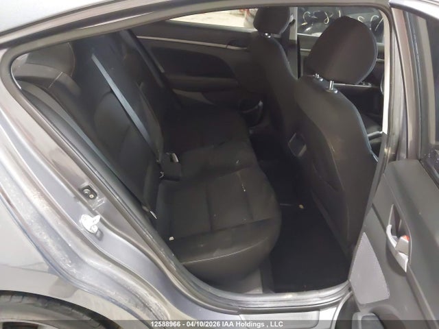 HYUNDAI ELANTRA GL - 8