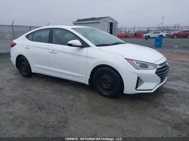 HYUNDAI ELANTRA PREFERRED - 1