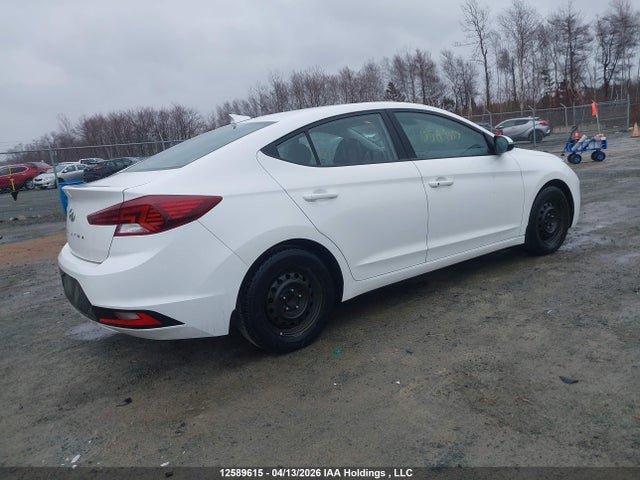 HYUNDAI ELANTRA PREFERRED - 4