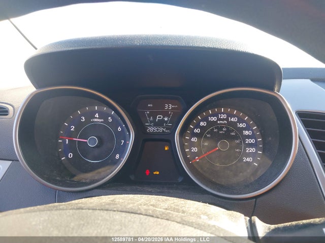 HYUNDAI ELANTRA SE/SPORT/LIMITED - 7