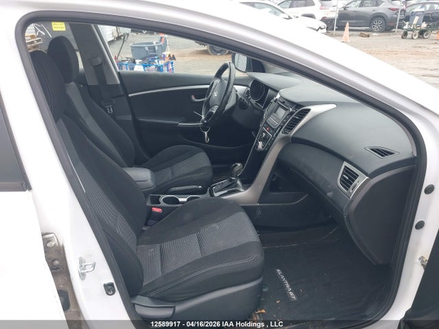 HYUNDAI ELANTRA GT GLS - 5