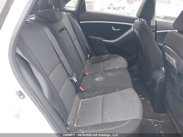 HYUNDAI ELANTRA GT GLS - 8