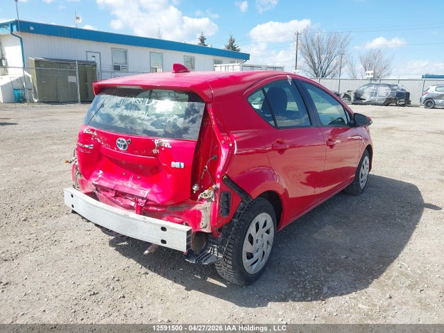 TOYOTA PRIUS C - 4