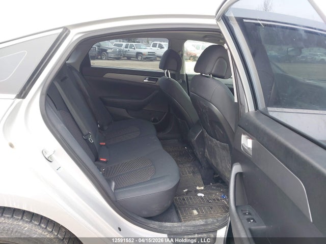 HYUNDAI SONATA SE - 8