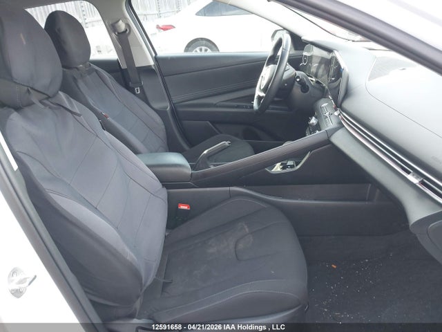 HYUNDAI ELANTRA PREFERRED IVT WITH TECH PACKAGE - 5