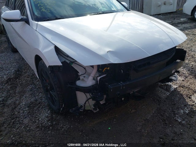 HYUNDAI ELANTRA PREFERRED IVT WITH TECH PACKAGE - 6