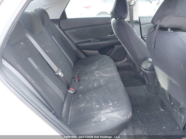 HYUNDAI ELANTRA PREFERRED IVT WITH TECH PACKAGE - 8