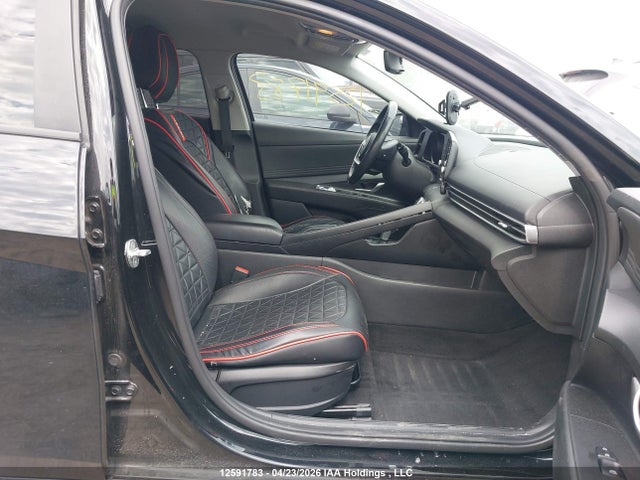 HYUNDAI ELANTRA PREFERRED IVT - 5