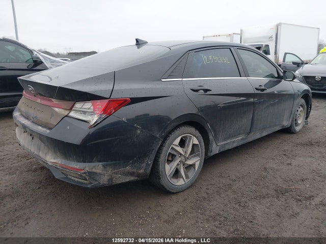 HYUNDAI ELANTRA LUXURY IVT - 4