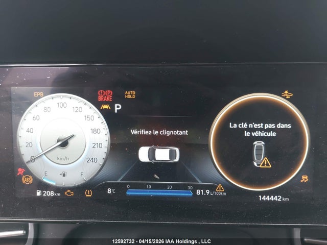 HYUNDAI ELANTRA LUXURY IVT - 7