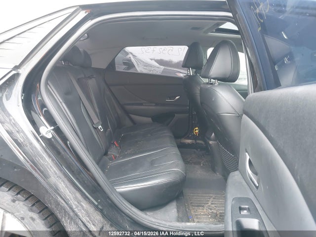 HYUNDAI ELANTRA LUXURY IVT - 8