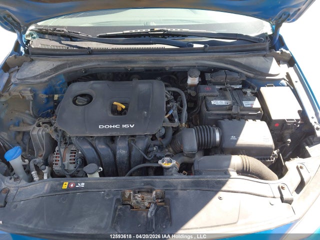 HYUNDAI ELANTRA - 10