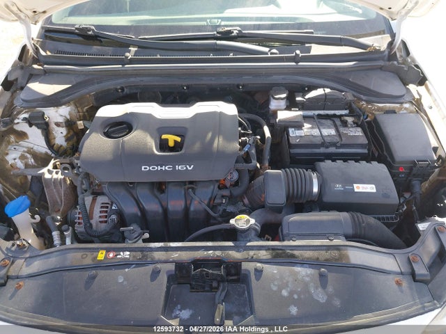 HYUNDAI ELANTRA - 10