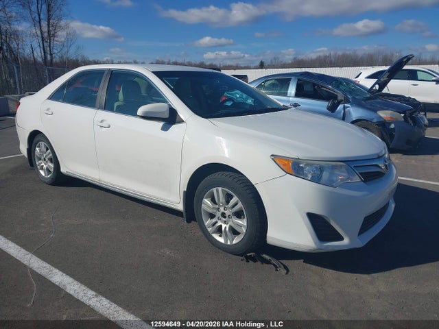 TOYOTA CAMRY - 1
