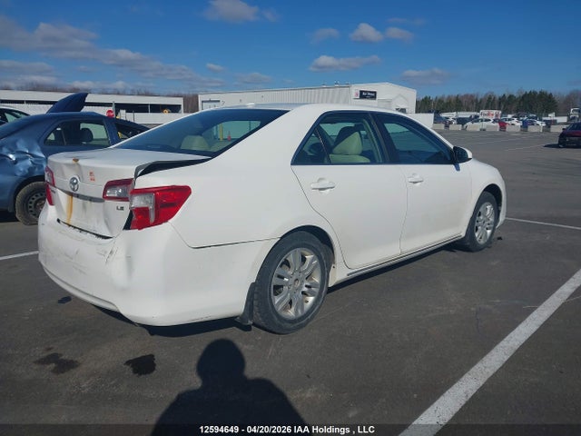 TOYOTA CAMRY - 4