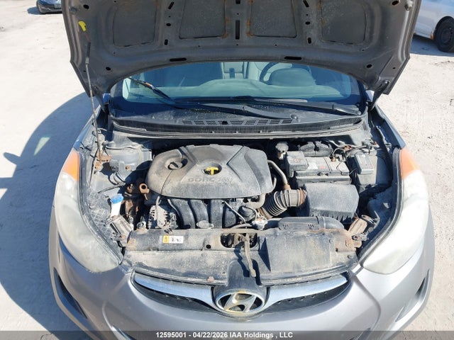 HYUNDAI ELANTRA - 10