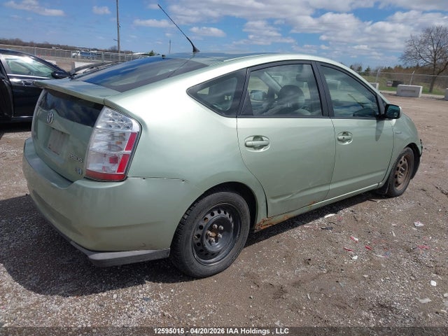 TOYOTA PRIUS - 4