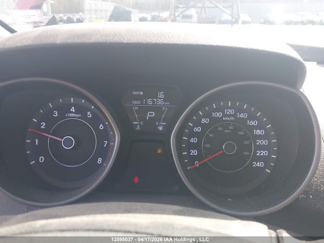 HYUNDAI ELANTRA GL - 7