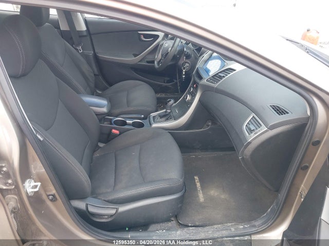 HYUNDAI ELANTRA SE/SPORT/LIMITED - 5