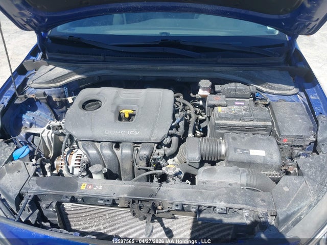 HYUNDAI ELANTRA - 10