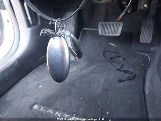 HYUNDAI ELANTRA SEL SPORT - 10