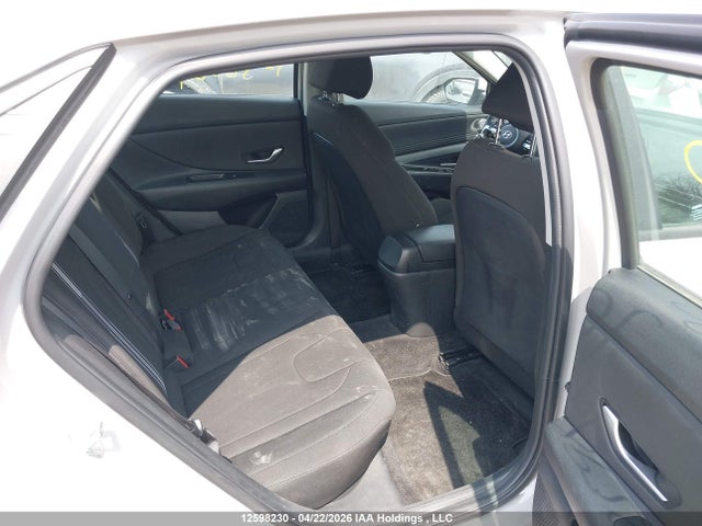 HYUNDAI ELANTRA SEL - 8