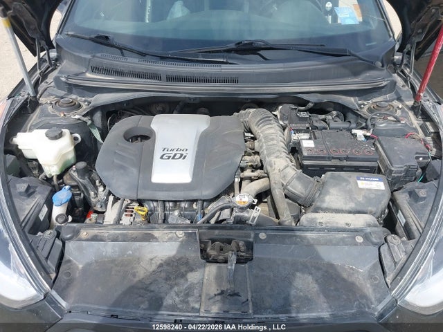 HYUNDAI VELOSTER TURBO - 10
