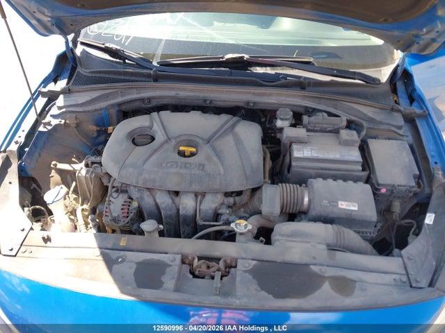 HYUNDAI ELANTRA GT GL - 10